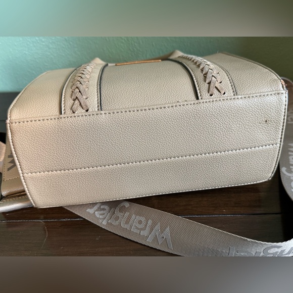 Wrangler Cream Handbag Set with Detachable Logo Strap and Matching Wallet - Picture 3 of 11